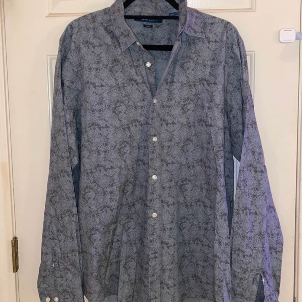 Perry Ellis Long Sleeve Button Up Shirt